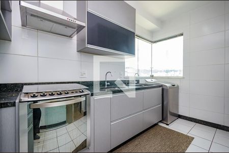 Apartamento para alugar com 68m², 2 quartos e 2 vagasCozinha