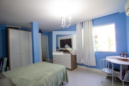 Casa de condomínio à venda com 300m², 5 quartos e 2 vagasSuíte 4