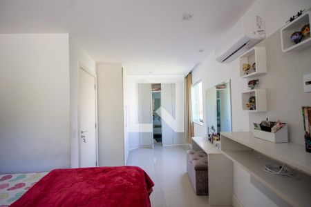 Casa de condomínio à venda com 300m², 5 quartos e 2 vagasSuíte 3