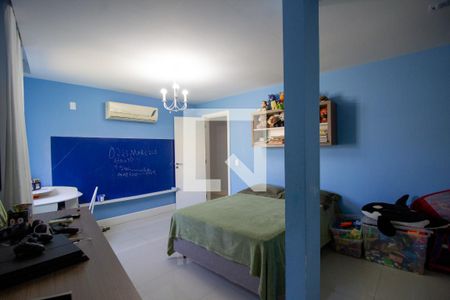 Casa de condomínio à venda com 300m², 5 quartos e 2 vagasSuíte 4