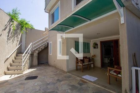 Casa de condomínio à venda com 300m², 5 quartos e 2 vagasQuintal