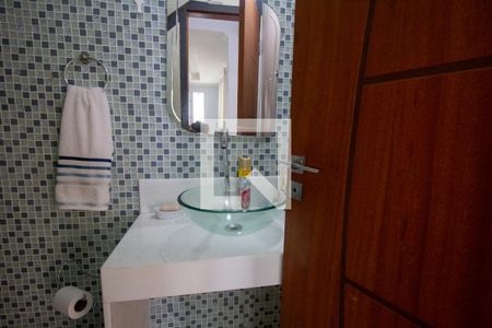 Lavabo de casa de condomínio para alugar com 5 quartos, 300m² em Recreio dos Bandeirantes, Rio de Janeiro