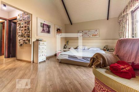 Casa à venda com 405m², 5 quartos e 4 vagas Casa à venda com 405m², 5 quartos e 4 vagasSuíte 1