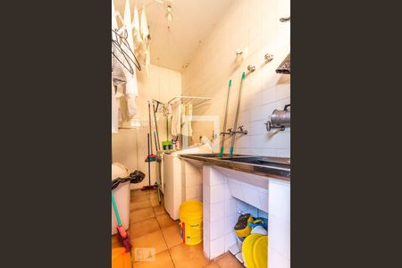 Casa à venda com 405m², 5 quartos e 4 vagas Casa à venda com 405m², 5 quartos e 4 vagasLavanderia