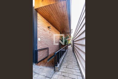 Casa à venda com 405m², 5 quartos e 4 vagas Casa à venda com 405m², 5 quartos e 4 vagasQuintal