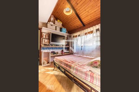 Casa à venda com 405m², 5 quartos e 4 vagas Casa à venda com 405m², 5 quartos e 4 vagasSuíte 2