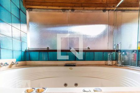 Casa à venda com 405m², 5 quartos e 4 vagas Casa à venda com 405m², 5 quartos e 4 vagasSuíte 1 - Banheiro