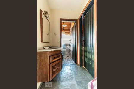 Casa à venda com 405m², 5 quartos e 4 vagas Casa à venda com 405m², 5 quartos e 4 vagasSuíte 2 - Banheiro