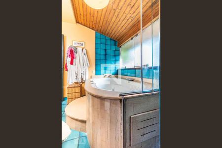 Casa à venda com 405m², 5 quartos e 4 vagas Casa à venda com 405m², 5 quartos e 4 vagasSuíte 1 - Banheiro