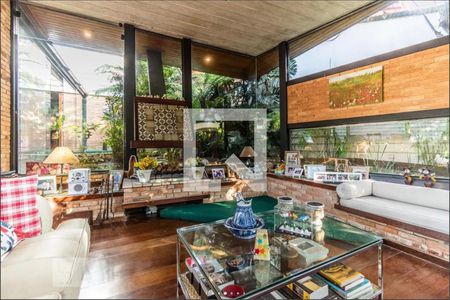 Sala de casa à venda com 5 quartos, 405m² em Alto de Pinheiros, São Paulo