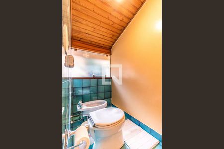 Casa à venda com 405m², 5 quartos e 4 vagas Casa à venda com 405m², 5 quartos e 4 vagasSuíte 1 - Banheiro