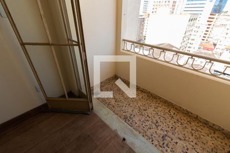 Apartamento para alugar com 150m², 3 quartos e sem vagaSacada do Quarto 3