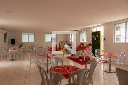 Apartamento para alugar com 45m², 2 quartos e 1 vaga Apartamento para alugar com 45m², 2 quartos e 1 vagaÁrea comum - Salão de festas