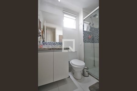 Apartamento à venda com 67m², 2 quartos e 1 vagaBanheiro da suíte
