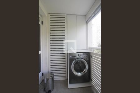 Apartamento à venda com 67m², 2 quartos e 1 vagaDetalhe da varanda