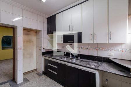 Casa para alugar com 300m², 3 quartos e sem vagaCozinha 