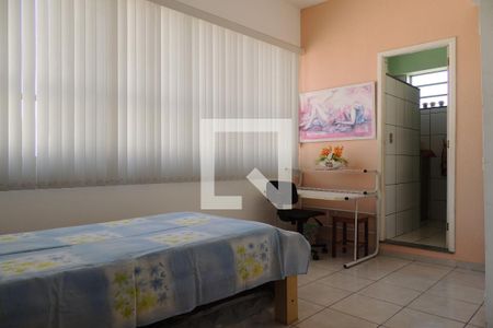 Casa à venda com 680m², 8 quartos e 9 vagasQuarto 1