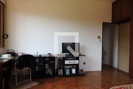 Casa à venda com 680m², 8 quartos e 9 vagasQuarto 4 - Armários