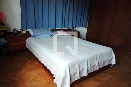 Casa à venda com 680m², 8 quartos e 9 vagasQuarto 3 - Armários