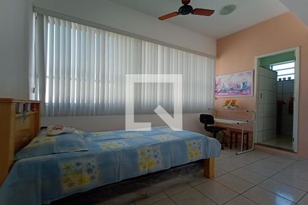 Casa à venda com 680m², 8 quartos e 9 vagasQuarto 1