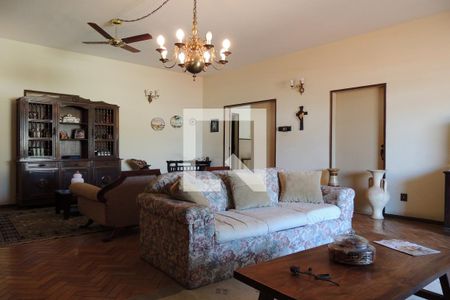 Sala 1 de casa à venda com 8 quartos, 680m² em Anil, Rio de Janeiro