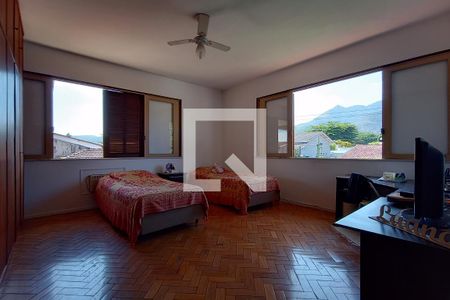 Casa à venda com 680m², 8 quartos e 9 vagasQuarto 4 - Armários