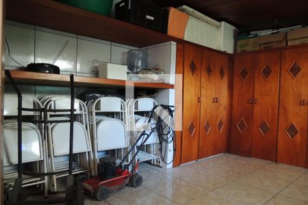 Casa à venda com 680m², 8 quartos e 9 vagasLavanderia