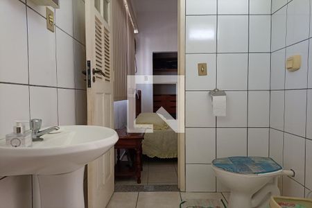 Casa à venda com 680m², 8 quartos e 9 vagasBanheiro da Suíte