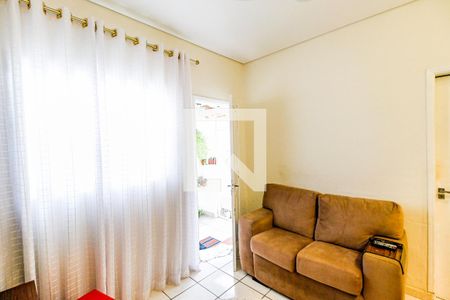 Sala de casa à venda com 3 quartos, 150m² em Jardim Caravelas, São Paulo