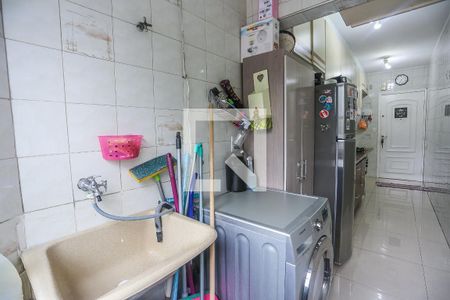 Apartamento à venda com 66m², 2 quartos e sem vaga Apartamento à venda com 66m², 2 quartos e sem vagaArea de Serrviço