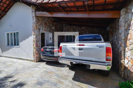 Casa à venda com 257m², 4 quartos e 4 vagas