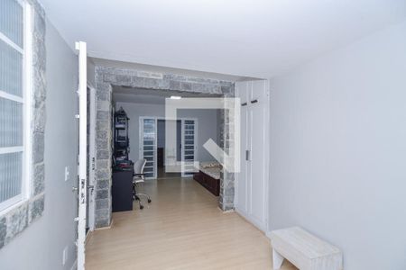 Casa à venda com 257m², 4 quartos e 4 vagas