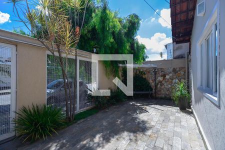 Casa à venda com 257m², 4 quartos e 4 vagas
