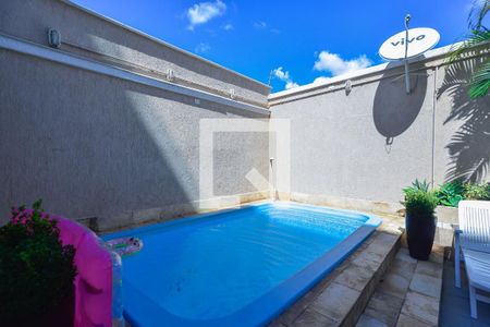 Casa à venda com 257m², 4 quartos e 4 vagas