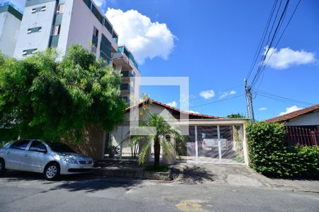 Casa à venda com 257m², 4 quartos e 4 vagas
