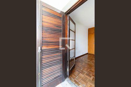 Casa à venda com 300m², 4 quartos e 5 vagasVaranda da Suíte 1