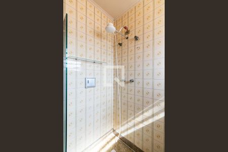 Casa à venda com 300m², 4 quartos e 5 vagasBanheiro da suíte 2