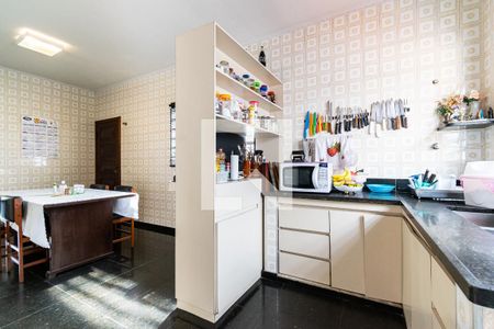 Casa à venda com 300m², 4 quartos e 5 vagasCozinha