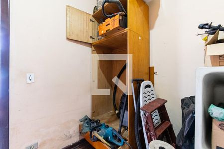 Casa à venda com 300m², 4 quartos e 5 vagasQuarto de Serviço