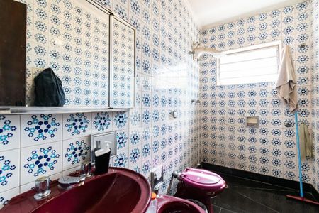 Casa à venda com 300m², 4 quartos e 5 vagasBanheiro Social