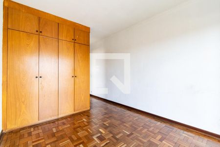 Casa à venda com 300m², 4 quartos e 5 vagasSuíte 2