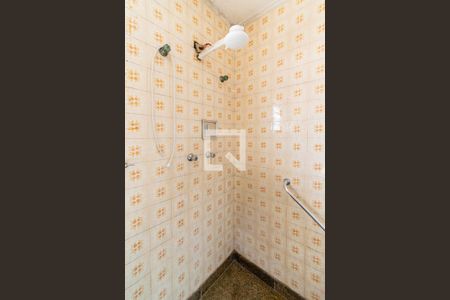 Casa à venda com 300m², 4 quartos e 5 vagasBanheiro da Suíte 1