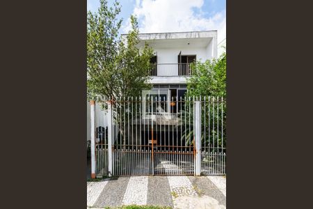 Casa à venda com 300m², 4 quartos e 5 vagasFachada