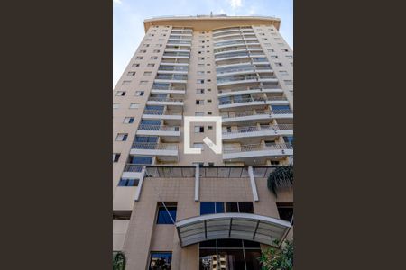 Apartamento à venda com 66m², 3 quartos e 1 vagaFachada