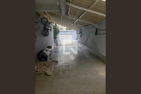 Casa à venda com 214m², 3 quartos e 4 vagas