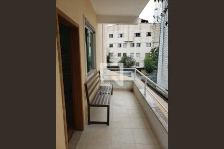 Casa à venda com 214m², 3 quartos e 4 vagas