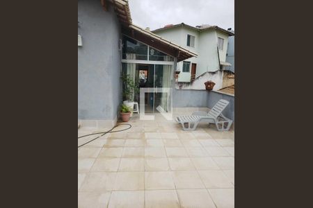 Casa à venda com 214m², 3 quartos e 4 vagas