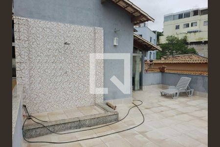 Casa à venda com 214m², 3 quartos e 4 vagas