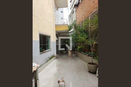 Casa à venda com 214m², 3 quartos e 4 vagas