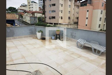 Casa à venda com 214m², 3 quartos e 4 vagas